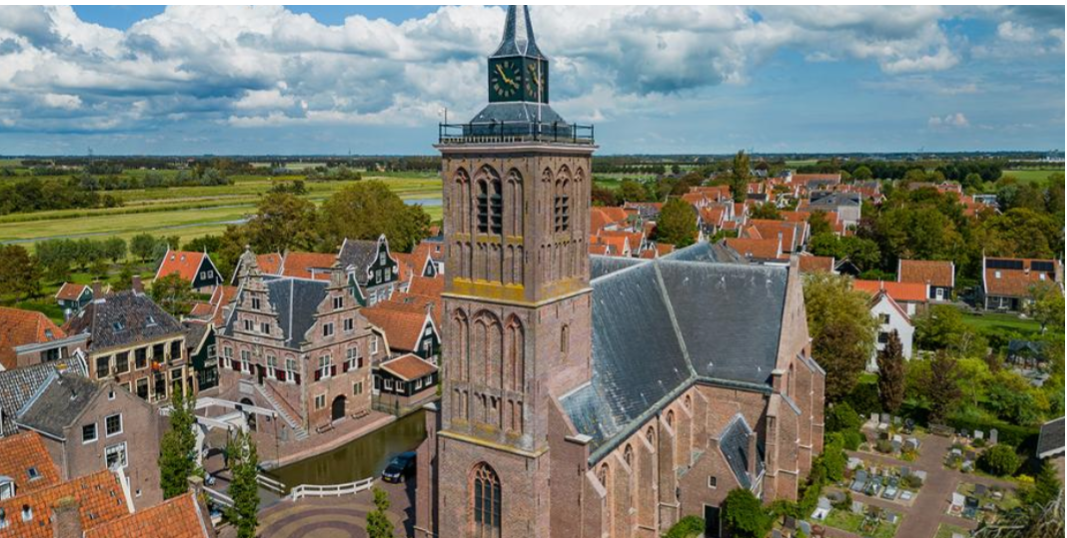 Grote kerk de rijp buitenaanzicht